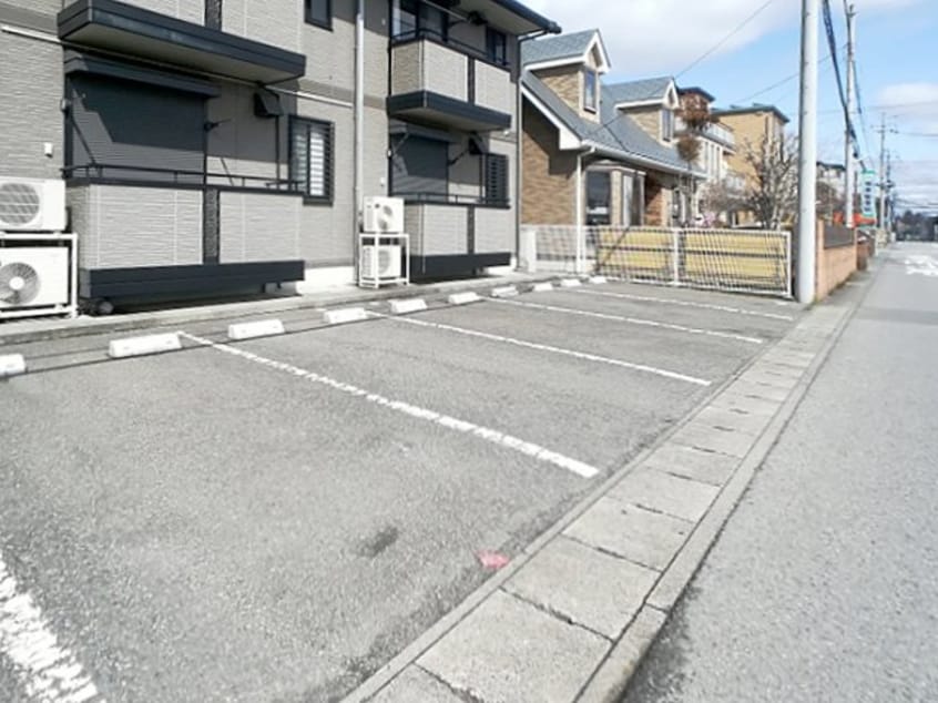 駐車場 プルメリア