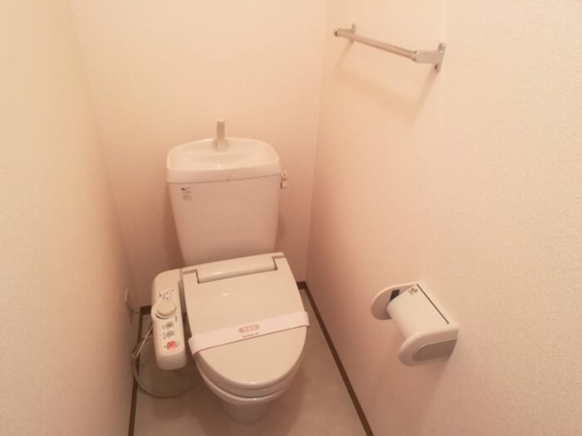 温水洗浄暖房便座のトイレ プルメリア