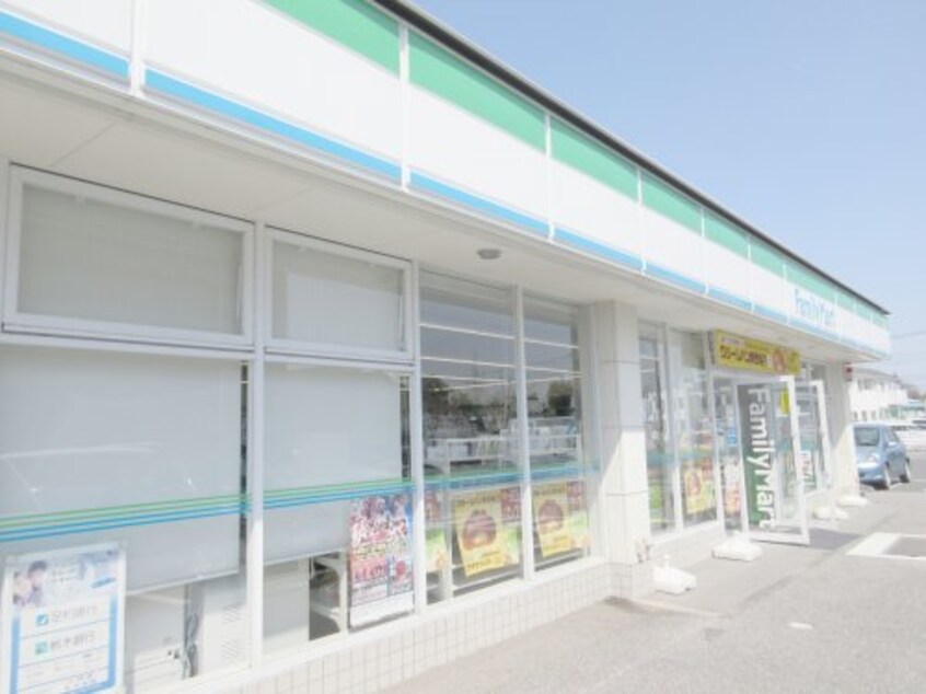 ファミリーマート宇都宮簗瀬町店(コンビニ)まで349m クレスト小林
