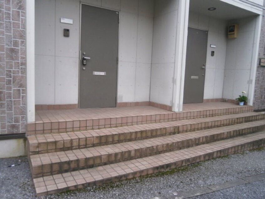 エントランス ビギン
