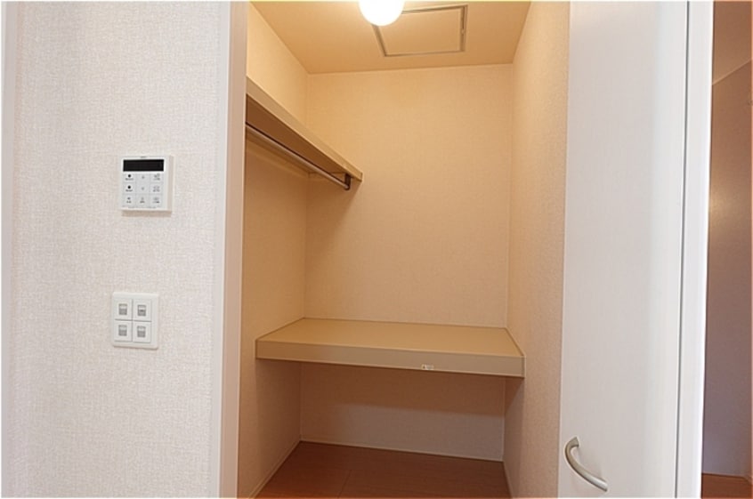 ウォークインクローゼット ステラ コート若草 Ａ