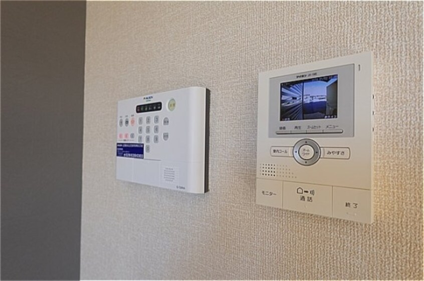 ホームセキュリティと録画機能付きカラーモニターインターホン ステラ コート若草 Ａ