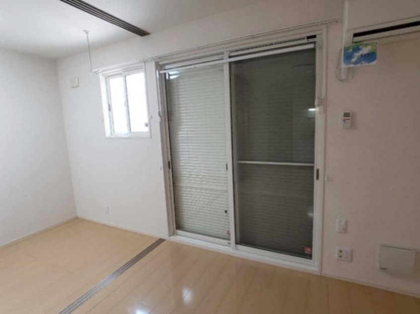 シャッター雨戸 グレイスコート清原台 Ｃ