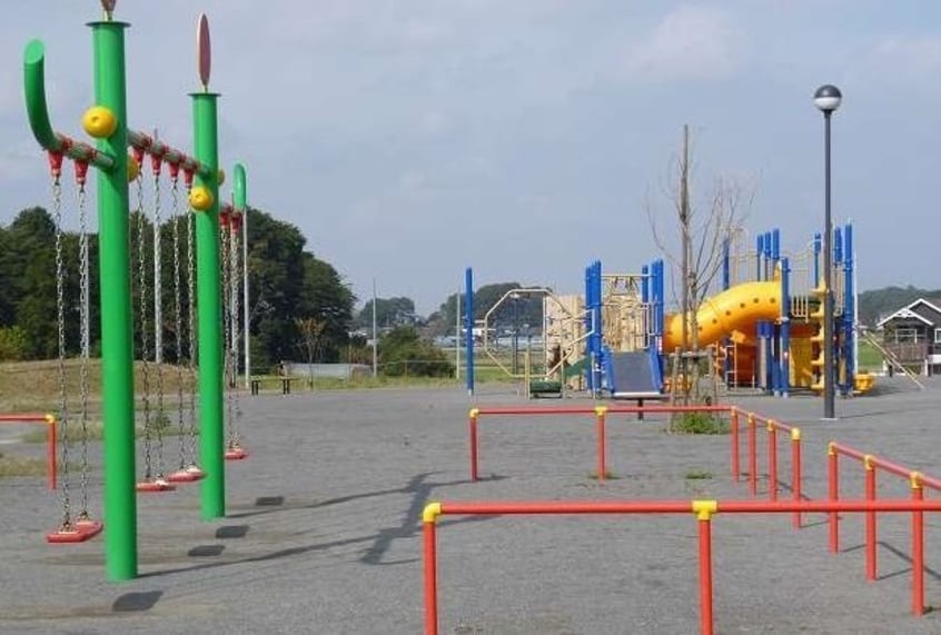 長田土地区画整理地内公園まで230m クレマチスＢ