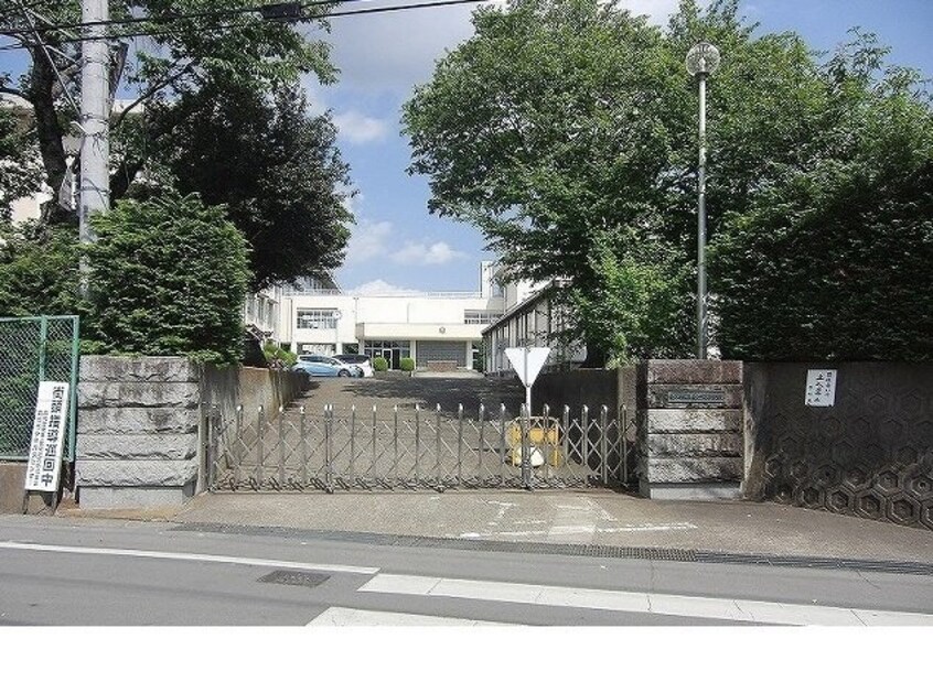 真岡女子高等学校まで600m サプライズ・タウンＦ