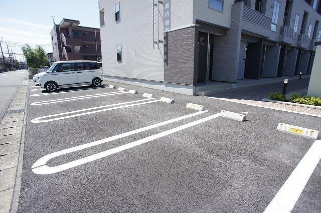  アルベール平松