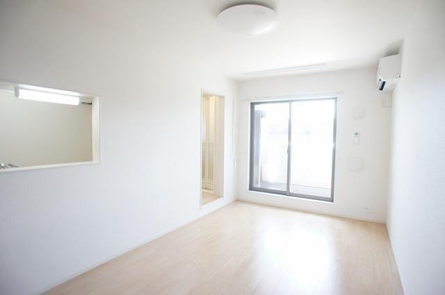  アルベール平松