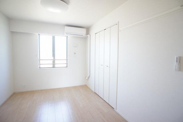  アルベール平松