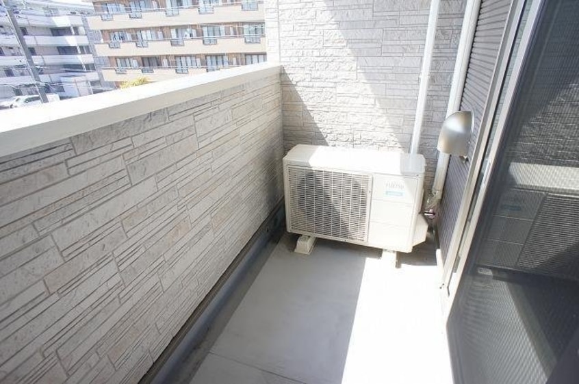  アルベール平松