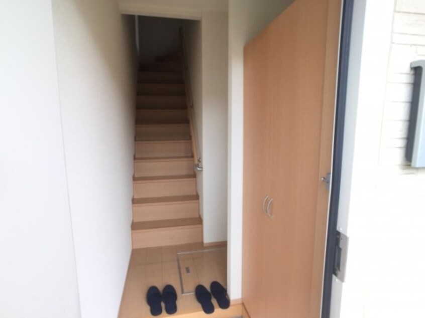 玄関 セジュール モト Ｃ