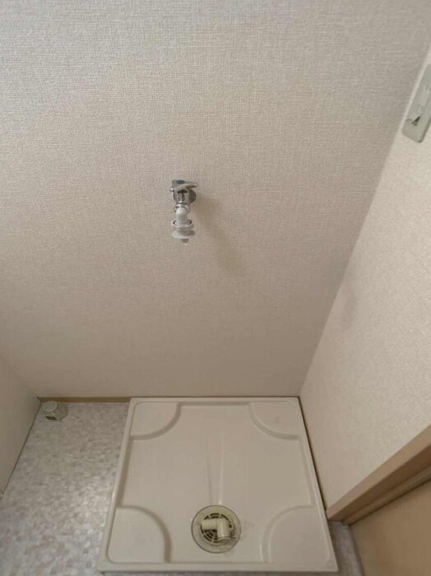 洗濯機置き場 メゾン･ド･フローレンス Ｃ