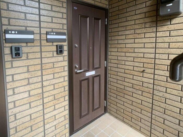 玄関前 メゾン･ド･フローレンス Ｃ