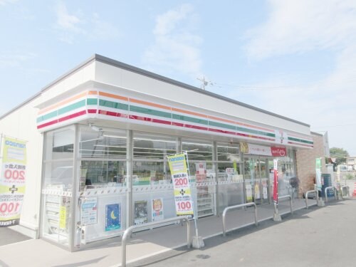 セブンイレブン 宇都宮問屋町店(コンビニ)まで677m ラピタ