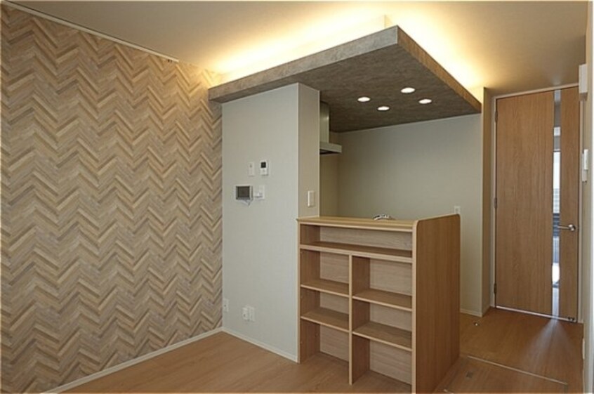 キッチン・下がり天井の間接照明 TORISIAS一条