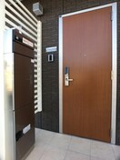 宅配ボックス付き・ＩＣカードキーの玄関 クレインⅠ