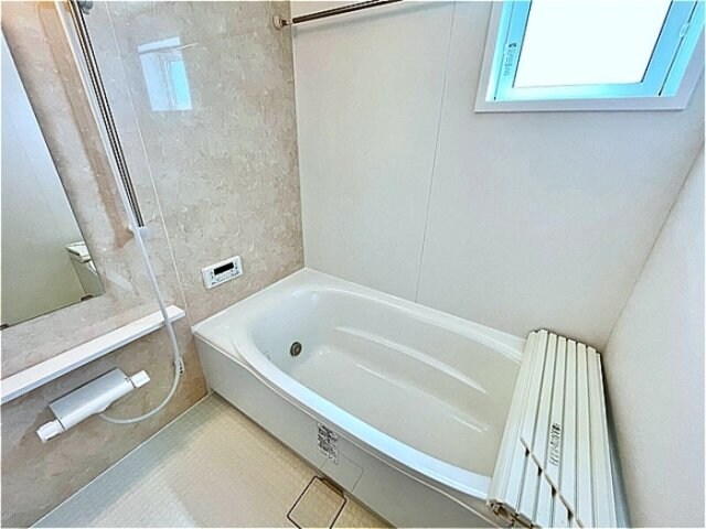 換気暖房乾燥機付き浴室 ルアナ