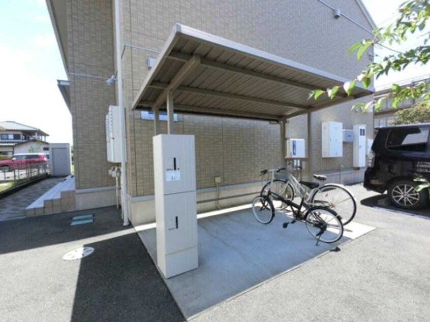 駐輪場（宅配ボックス有ります） ガーデンクレスト