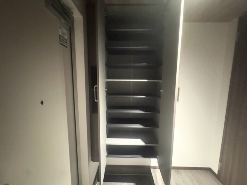 シューズボックス TORISIAS宿郷