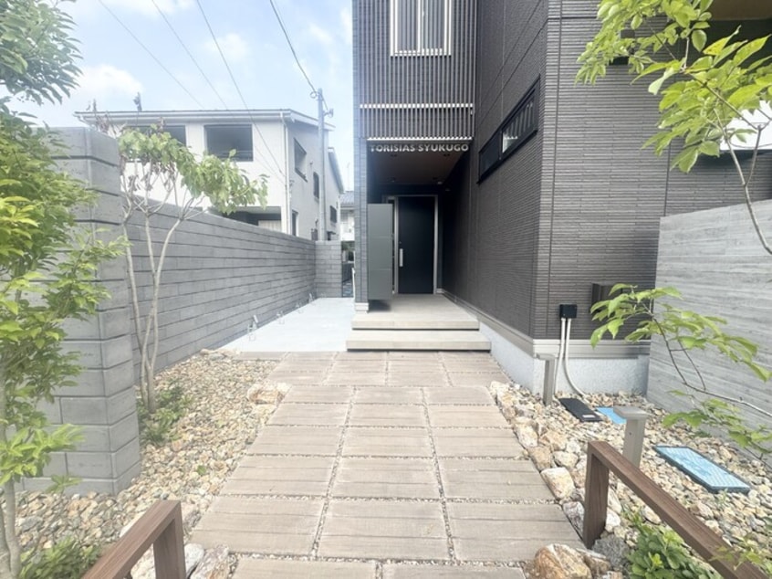 エントランス TORISIAS宿郷