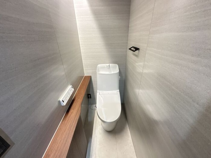 トイレ D-GLANZ EAST