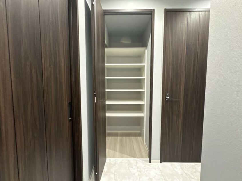 ウォークインクローゼット D-GLANZ EAST