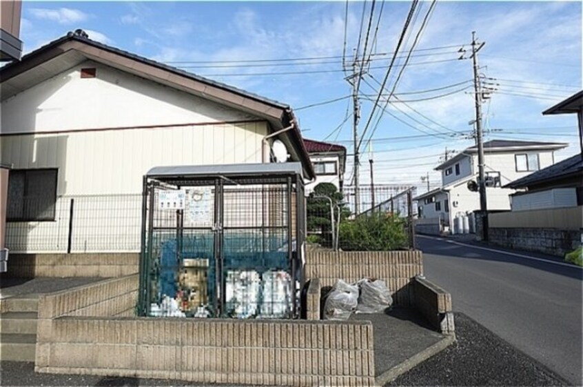 Ｂ棟側にゴミステーション 宇都宮テックハイツ Ａ