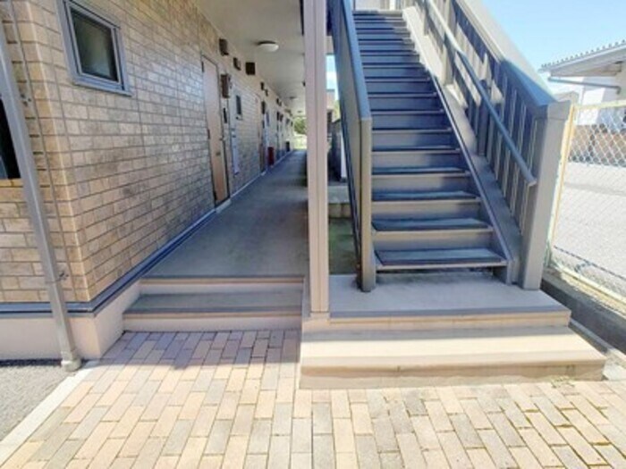 エントランス エスポワール川田 Ｂ