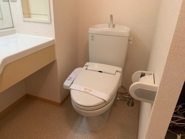 温水洗浄暖房便座のトイレ エスポワール川田 Ｂ