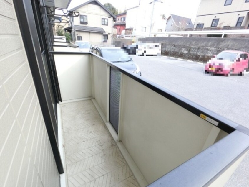 バルコニー ラスリーズ