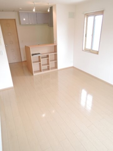 居室・リビング 東北本線<宇都宮線>/雀宮駅 徒歩19分 2階 築17年