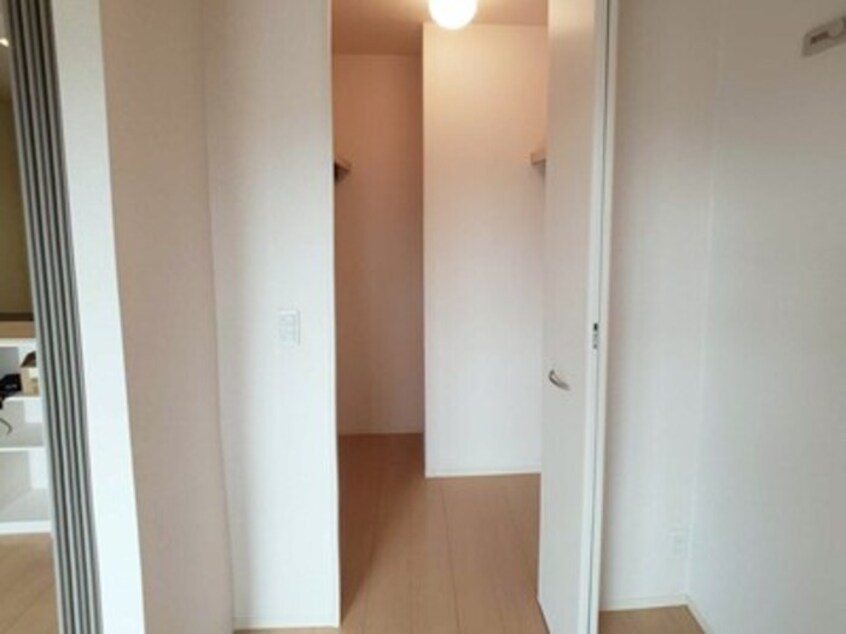 ウォークインクローゼット マロニエＫＩＮＵ