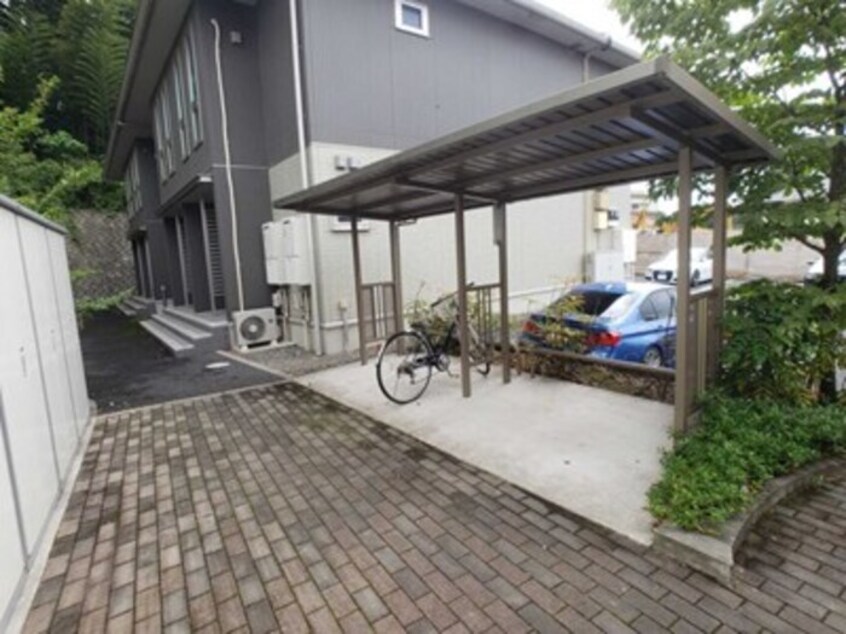 駐輪場 マロニエＫＩＮＵ