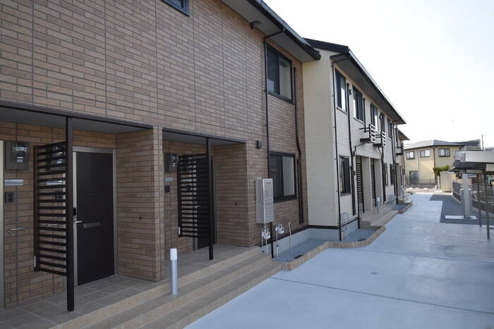 エントランス ウルス カンパーニュ