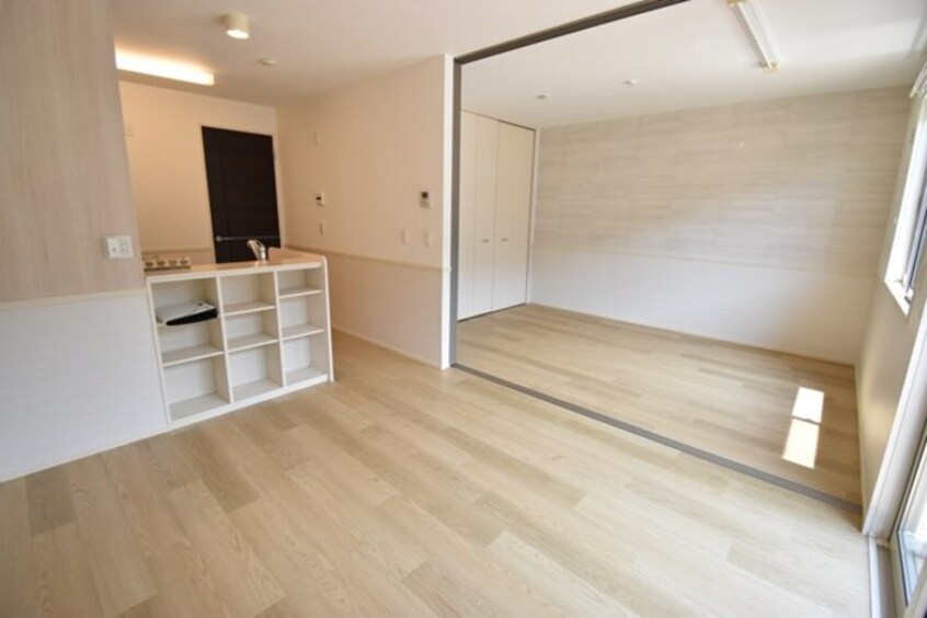 ＤＫ９帖～南洋室６帖 シャインポート屋島G・H棟 G棟