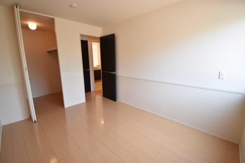 北洋室６帖 シャインポート屋島G・H棟 G棟