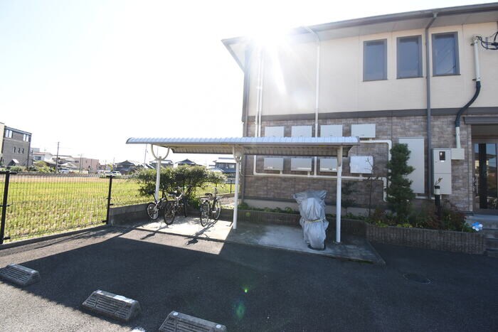 北入口側 駐輪場 ユイマールガーデンⅢ