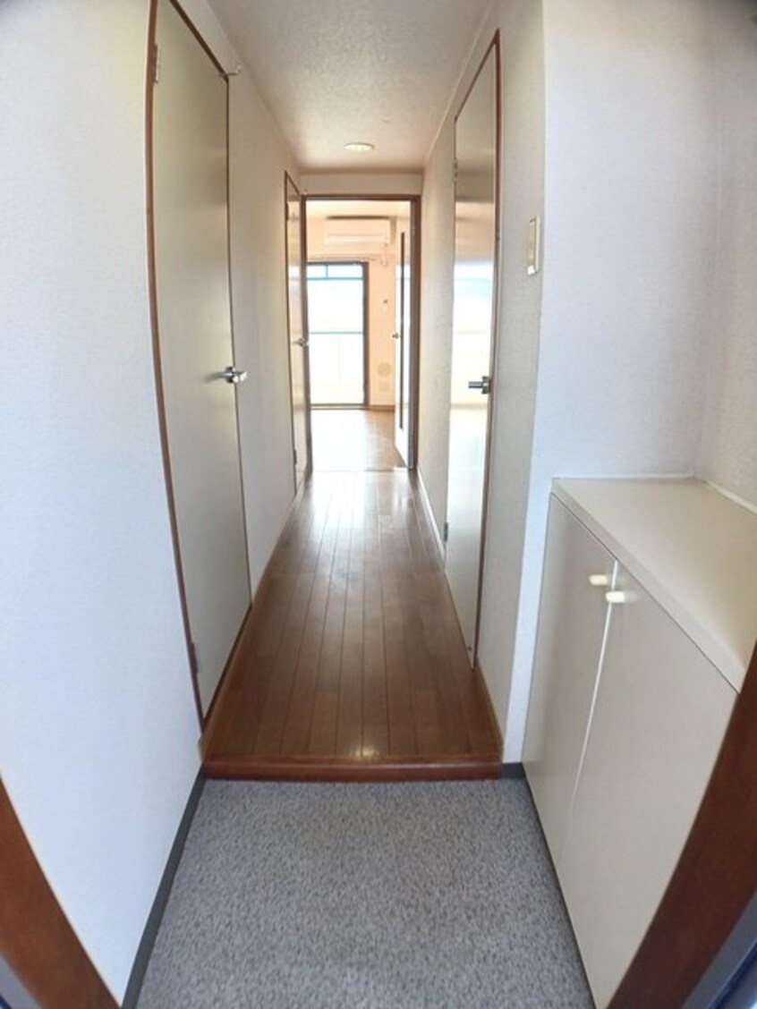 玄関 ハイツヤマシタ