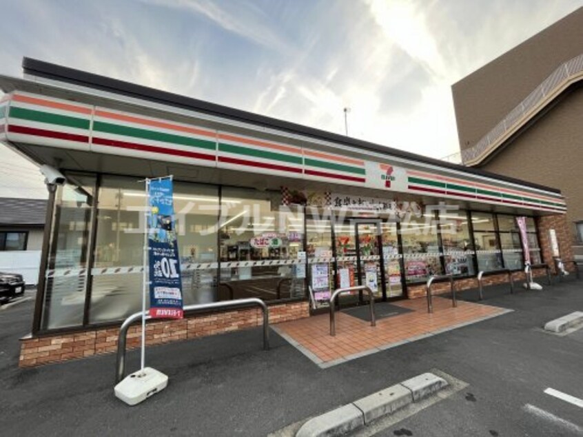 セブンイレブン 高松木太中央公園前店(コンビニ)まで194m ベウラハイツ