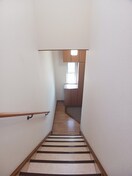 玄関 メゾン・ルージュ