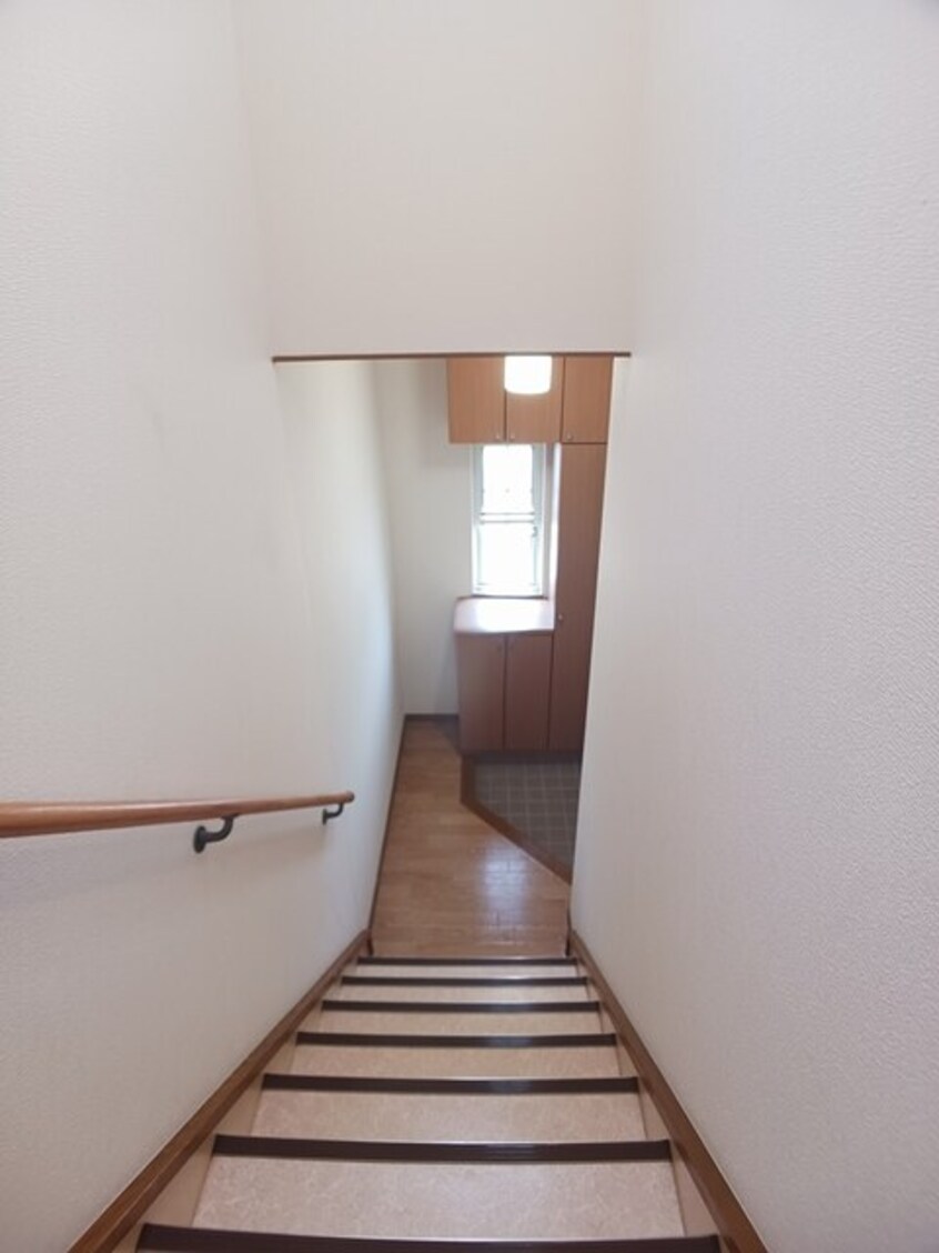 玄関 メゾン・ルージュ