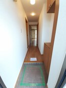 玄関 エルピーダＭ　Ｃ棟