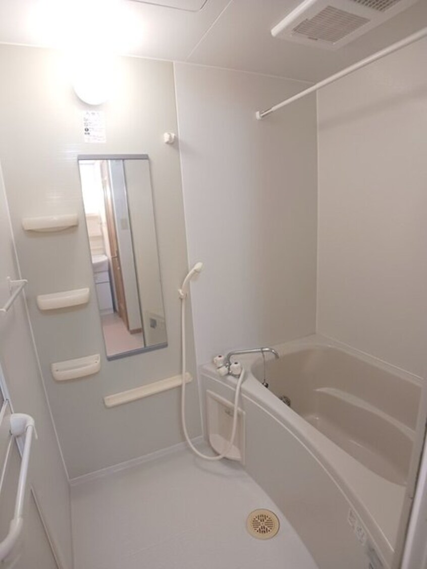 バス／シャワールーム等 アロッジオＫ３　Ｂ