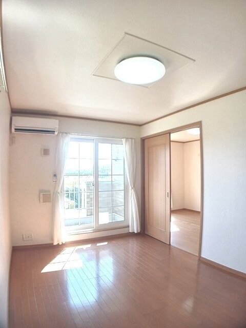 居室・リビング ヴィラージュⅣ