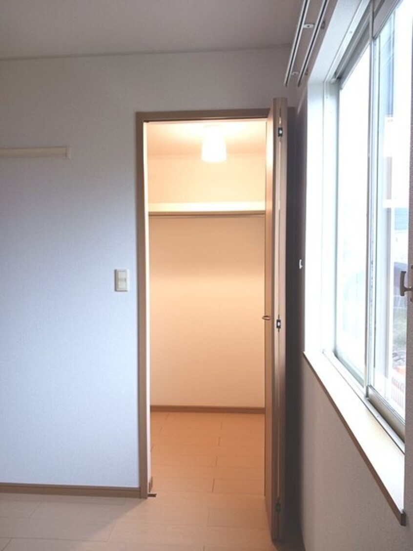 収納 クレセント　コート　Ⅱ