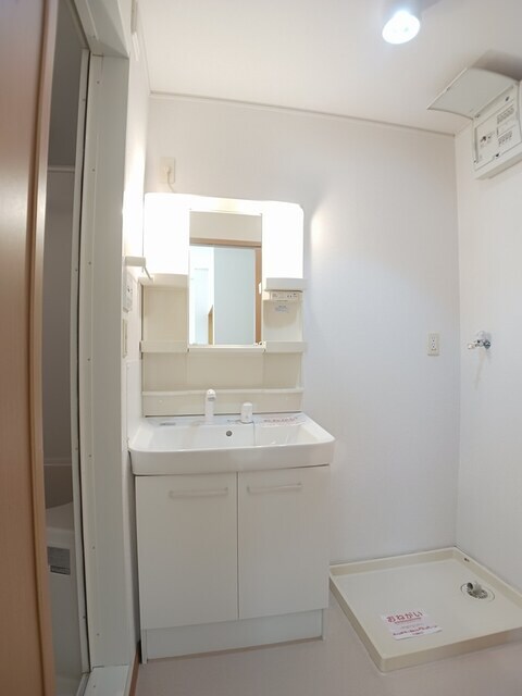 洗面所 スワン　ＫＩＴＡＭＵＲＡ　Ｃ