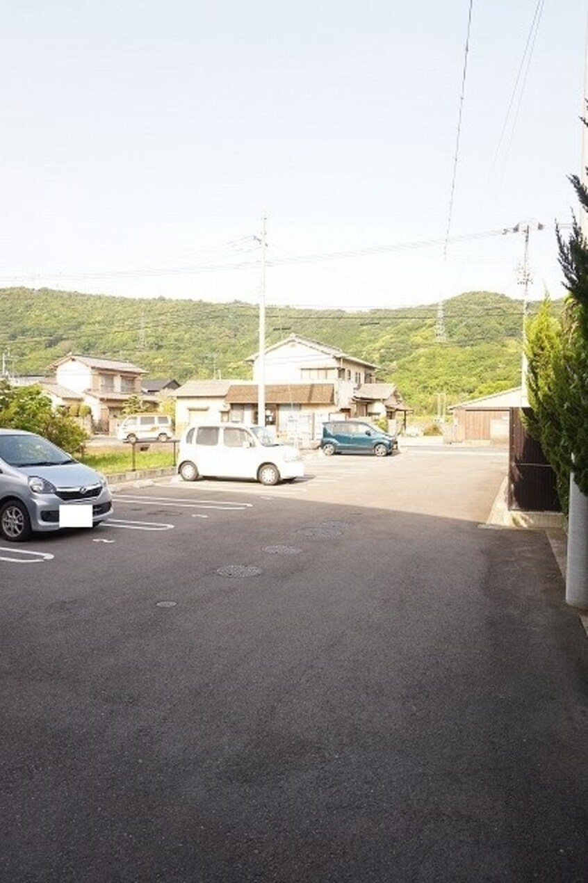 駐車場 アルファ・ムスカェ