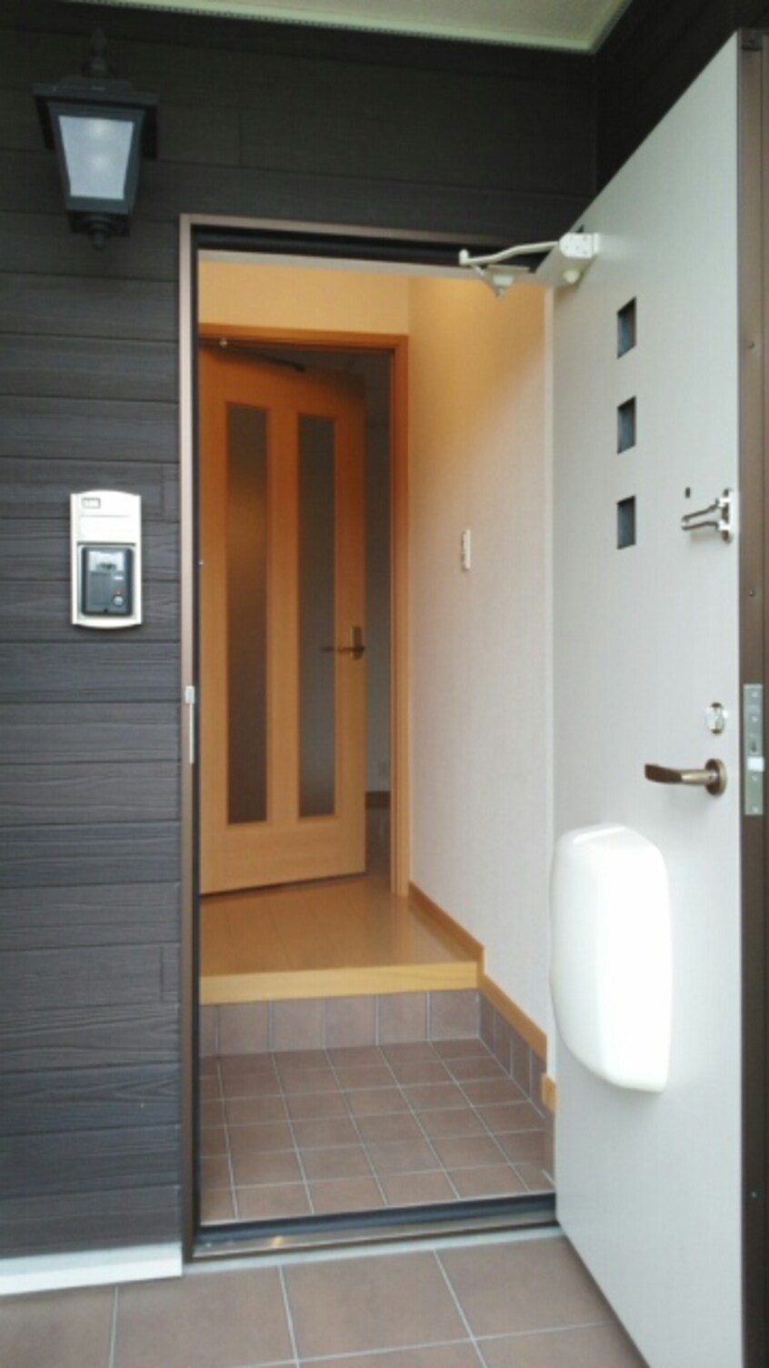 玄関 アベンシス７