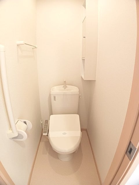 トイレ ハイツ　コンチェルトＢ