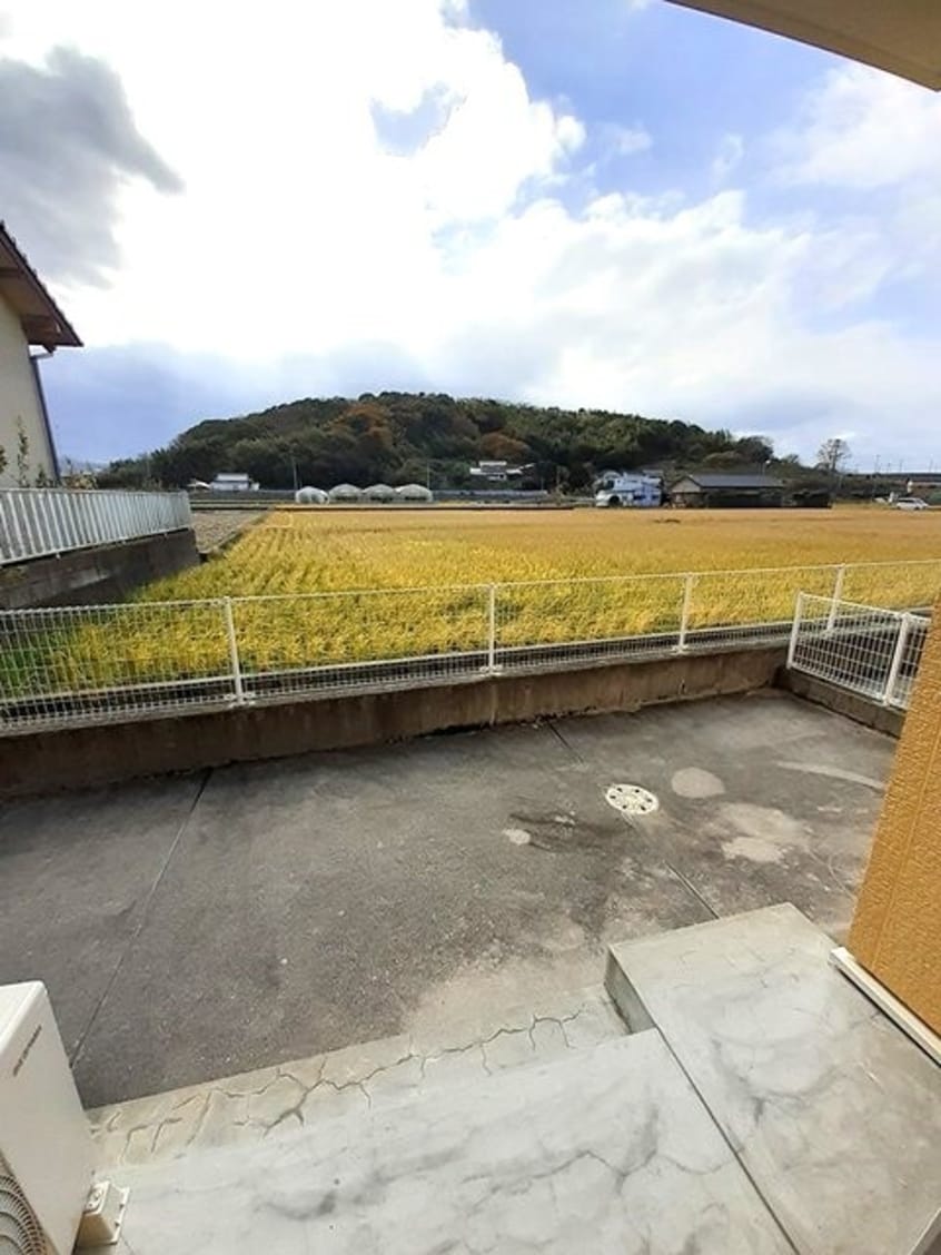 庭 リバーヒルＢ