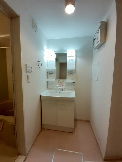 洗面所 ハッピー・レモンＣ